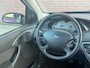 Ford Focus 1.6-16V Futura 5 deurs! Airco ECC l Navi l Trekhaak l LEER! INRUIL KOOPJE! NIEUWE APK!
