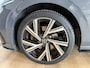 Volkswagen Golf 1.5 eTSI R-Line Business+ Panorama | Camera | Head Up | Stuur Verwarming | Adaptive Cruise | Isofix | NAP