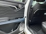 Voyah Free Flagship | Black Line Exterieur | Panoramadak | Dynaudio Hi-Fi | 360° Camera | Luchtvering | Adaptieve Cruise Control | Dodehoekassistent | Apple CarPlay | Android Auto | Elektrisch Verstelbare Stoelen + Massage | Stoelverwarming | Stoelventilatie | Sfeerverlichting | Elektrische Achterklep