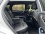 Voyah Free Flagship | Black Line Exterieur | Panoramadak | Dynaudio Hi-Fi | 360° Camera | Luchtvering | Adaptieve Cruise Control | Dodehoekassistent | Apple CarPlay | Android Auto | Elektrisch Verstelbare Stoelen + Massage | Stoelverwarming | Stoelventilatie | Sfeerverlichting | Elektrische Achterklep