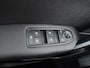Renault Captur 1.3 TCe 140 R.S. Line / Trekhaak / Navigatie / Camera / Parkeersensoren / Stuur -en Stoelverwarmd / LED / Carplay / 18'' LMV
