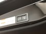 Toyota Yaris Cross 1.5 Hybrid 130 Launch Edition - ORIGINEEL NEDERLANDSE AUTO - HEAD-UP DISPLAY - ELEKTRISCHE ACHTERKLEP - DODEHOEK DETECTIE - PARKEERSENSOREN VOOR & ACHTER - JBL GELUIDINSTALLATIE - STOEL & STUUR VERWARMING - DRAADLOZE TELEFOONLADER