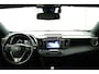 Toyota RAV4 2.5 Hybrid AWD Style | 1650 kg trekgewicht | Adaptive Cruise Control | Parkeersensoren | Achteruitrijcamera |