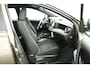 Toyota RAV4 2.5 Hybrid AWD Style | 1650 kg trekgewicht | Adaptive Cruise Control | Parkeersensoren | Achteruitrijcamera |