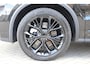 Lynk & Co 01 276PK Automaat More / Adaptive cruise control / Leren bekleding / Elektrisch verstelbare stoelen / Schuif- kanteldak / Stoel- en stuurverwarming / Parkeersensoren V+A / 360 Graden Camera / Elektrische achterklep / 20" lichtmetalen velgen