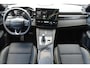 Lynk & Co 01 276PK Automaat More / Adaptive cruise control / Leren bekleding / Elektrisch verstelbare stoelen / Schuif- kanteldak / Stoel- en stuurverwarming / Parkeersensoren V+A / 360 Graden Camera / Elektrische achterklep / 20" lichtmetalen velgen