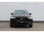 Volvo XC60 2.0 T6 Plug-in hybrid AWD Ultra Dark Luchtvering / Panoramisch schuif-kanteldak / Semi elektrisch wegklapbare trekhaak / Harman Kardon Audio