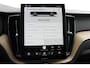 Volvo XC60 2.0 T6 Plug-in hybrid AWD Ultra Dark Luchtvering / Panoramisch schuif-kanteldak / Semi elektrisch wegklapbare trekhaak / Harman Kardon Audio