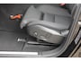 Volvo XC60 2.0 T6 Plug-in hybrid AWD Ultra Dark Luchtvering / Panoramisch schuif-kanteldak / Semi elektrisch wegklapbare trekhaak / Harman Kardon Audio