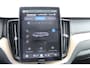 Volvo XC60 2.0 T6 Plug-in hybrid AWD Ultra Dark Luchtvering / Panoramisch schuif-kanteldak / Semi elektrisch wegklapbare trekhaak / Harman Kardon Audio