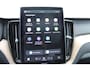 Volvo XC60 2.0 T6 Plug-in hybrid AWD Ultra Dark Luchtvering / Panoramisch schuif-kanteldak / Semi elektrisch wegklapbare trekhaak / Harman Kardon Audio