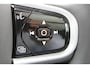 Volvo XC60 2.0 T6 Plug-in hybrid AWD Ultra Dark Luchtvering / Panoramisch schuif-kanteldak / Semi elektrisch wegklapbare trekhaak / Harman Kardon Audio