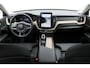 Volvo XC60 2.0 T6 Plug-in hybrid AWD Ultra Dark Luchtvering / Panoramisch schuif-kanteldak / Semi elektrisch wegklapbare trekhaak / Harman Kardon Audio