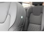 Volvo XC60 2.0 T6 Plug-in hybrid AWD Ultra Dark Luchtvering / Panoramisch schuif-kanteldak / Semi elektrisch wegklapbare trekhaak / Harman Kardon Audio