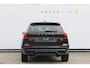 Volvo XC60 2.0 T6 Plug-in hybrid AWD Ultra Dark Luchtvering / Panoramisch schuif-kanteldak / Semi elektrisch wegklapbare trekhaak / Harman Kardon Audio