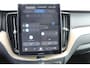 Volvo XC60 2.0 T6 Plug-in hybrid AWD Ultra Dark Luchtvering / Panoramisch schuif-kanteldak / Semi elektrisch wegklapbare trekhaak / Harman Kardon Audio