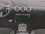 Mercedes-Benz A-klasse 250 e AMG Plug-In Hybride AMG Line | Night Pakket | Ledkoplampen | Parkeerpakket met achteruitrijcamera | Stuur en Stoelverwarming | 19 Inch AMG Velgen. Inclusief 24 maanden Mercedes-Benz Certified garantie voor Europa.