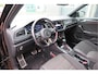Volkswagen T-Roc 1.5 TSI 150pk DSG Sport Business R-Line ,Led,Trekhaak ,Navi, Achteruitrijcamera, Virtual cockpit, DAB+ , PDC, LMV19" ,Electr. achterklep, Carplay etc.