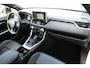 Toyota RAV4 2.5 Hybrid Business Automaat | Apple Carplay / Android auto | Intelligente parkeersensoren voor en achter | 9 speaker JBL audio | Bekleding, zwart kunstleder | Stoelverwarming op beide voorstoelen, in