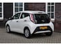 Toyota Aygo 1.0 VVT-i x-now Wij zijn op afspraak geopend! Graag bellen voor uw komst.