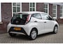 Toyota Aygo 1.0 VVT-i x-now Wij zijn op afspraak geopend! Graag bellen voor uw komst.