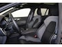 Volvo V60 T8 Recharge AWD Plus Dark - Panorama/schuifdak - IntelliSafe Assist & Surround - 360º Camera - Harman/Kardon audio - Verwarmde voorstoelen, stuur & achterbank - Parkeersensoren voor & achter - Elektr. bedienb. voorstoelen met geheugen - Head up display - Extra getint glas - Inklapbare trekhaak - 18' LMV
