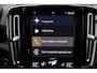 Volvo XC40 T5 Plug-in hybrid Ultimate Bright - Panorama/schuifdak - IntelliSafe Assist & Surround - Harman/Kardon audio - Parkeercamera achter - Draadloze tel. lader - Elektr. bedienb. voorstoelen met links geheugen - Parkeersensoren voor & achter - Extra getint glas - 19' LMV