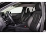 Volvo XC40 T5 Plug-in hybrid Ultimate Bright - Panorama/schuifdak - IntelliSafe Assist & Surround - Harman/Kardon audio - Parkeercamera achter - Draadloze tel. lader - Elektr. bedienb. voorstoelen met links geheugen - Parkeersensoren voor & achter - Extra getint glas - 19' LMV