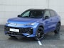Volkswagen T-Roc R-Line First Edition 1.5 eTSI 150 PK | Headup display | Panoramadak | Trekhaak | Electrische achterklep |