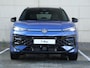 Volkswagen T-Roc R-Line First Edition 1.5 eTSI 150 PK | Headup display | Panoramadak | Trekhaak | Electrische achterklep |