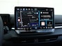 Volkswagen T-Roc R-Line First Edition 1.5 eTSI 150 PK | Headup display | Panoramadak | Trekhaak | Electrische achterklep |