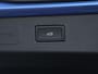 Volkswagen T-Roc R-Line First Edition 1.5 eTSI 150 PK | Headup display | Panoramadak | Trekhaak | Electrische achterklep |