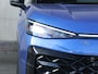 Volkswagen T-Roc R-Line First Edition 1.5 eTSI 150 PK | Headup display | Panoramadak | Trekhaak | Electrische achterklep |