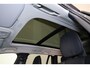 Volvo V60 T6 Recharge AWD Plus Dark - Panorama/schuifdak - IntelliSafe Assist & Surround - 360º Camera - Harman/Kardon audio - Verwarmde voorstoelen, stuur & achterbank - Parkeersensoren voor & achter - Elektr. bedienb. voorstoelen met geheugen - Head up display - Extra getint glas - 19' LMV