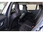 Volvo V60 T6 Recharge AWD Plus Dark - Panorama/schuifdak - IntelliSafe Assist & Surround - 360º Camera - Harman/Kardon audio - Verwarmde voorstoelen, stuur & achterbank - Parkeersensoren voor & achter - Elektr. bedienb. voorstoelen met geheugen - Head up display - Extra getint glas - 19' LMV