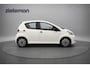 Toyota Aygo 1.0 VVT-i Now 5 Deurs - Airco, Navi, Trekhaak, Nieuwe APK!