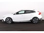 Volvo V40 Cross Country T3 Polar Plus Luxury - Panoramadak - Leder - DAB - Parkeerverwarming - Camera achter - All-Season banden - Climate Control - Cruise Control - Parkeersensoren voor & achter - Keyless Entry - Getint glas v.a. B-stijl - Harman/Kardon - Bluekens onderhouden - 18' LMV 'Metallah'
