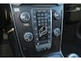 Volvo V40 Cross Country T3 Polar Plus Luxury - Panoramadak - Leder - DAB - Parkeerverwarming - Camera achter - All-Season banden - Climate Control - Cruise Control - Parkeersensoren voor & achter - Keyless Entry - Getint glas v.a. B-stijl - Harman/Kardon - Bluekens onderhouden - 18' LMV 'Metallah'