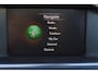 Volvo V40 Cross Country T3 Polar Plus Luxury - Panoramadak - Leder - DAB - Parkeerverwarming - Camera achter - All-Season banden - Climate Control - Cruise Control - Parkeersensoren voor & achter - Keyless Entry - Getint glas v.a. B-stijl - Harman/Kardon - Bluekens onderhouden - 18' LMV 'Metallah'