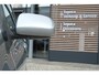 Toyota Yaris 1.3 VVTi Aspiration | Handbediende airconditioning | donkergrijs stoffen bekleding Aspiration-design | 15” wieldoppen ‘Aspiration’ | 2 extra speakers | curtain airbags | knie airbag | verwarmde buiten