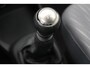 Toyota Yaris 1.3 VVTi Aspiration | Handbediende airconditioning | donkergrijs stoffen bekleding Aspiration-design | 15” wieldoppen ‘Aspiration’ | 2 extra speakers | curtain airbags | knie airbag | verwarmde buiten