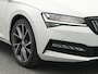 Skoda Superb Combi 1.4 TSI iV Sportline Business 218 pk DSG | DCC | LED Matrix | Trekhaak | Side Assist | Adaptieve Cruise control | Navigatie