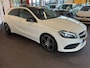 Mercedes-Benz A-klasse 180 AMG Night Edition Plus Automaat | Facelift | Cruise control | Adaptief onderstel | Lederen/Alcantara bekleding | Stoelverwarming | Navigatie | Bluetooth