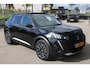 Peugeot e-2008 EV GT Pack 50 kWh | Fase 3 laden | SOH 90,94% | Panorama/schuifdak | Stoelverwarming | All season | 18 Inch | NL auto |