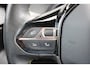 Peugeot e-2008 EV GT Pack 50 kWh | Fase 3 laden | SOH 90,94% | Panorama/schuifdak | Stoelverwarming | All season | 18 Inch | NL auto |