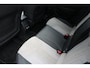 Peugeot e-2008 EV GT Pack 50 kWh | Fase 3 laden | SOH 90,94% | Panorama/schuifdak | Stoelverwarming | All season | 18 Inch | NL auto |