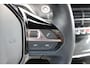 Peugeot e-2008 EV GT Pack 50 kWh | Fase 3 laden | SOH 90,94% | Panorama/schuifdak | Stoelverwarming | All season | 18 Inch | NL auto |