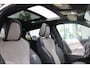 Peugeot e-2008 EV GT Pack 50 kWh | Fase 3 laden | SOH 90,94% | Panorama/schuifdak | Stoelverwarming | All season | 18 Inch | NL auto |