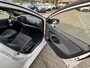 Toyota Yaris 1.5 Hybrid EXECUTIVE BI-TONE TREKHAAK 17'' LM-VELGEN STOELVERW KEYLESS LED APPLE/ANDROID AD-CRUISE CLIMA NAVI