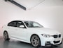 BMW 3-Serie 320i High Executive M-Sport LED, Cruise Control, Stoelverwarming, Bluetooth, Navigatie